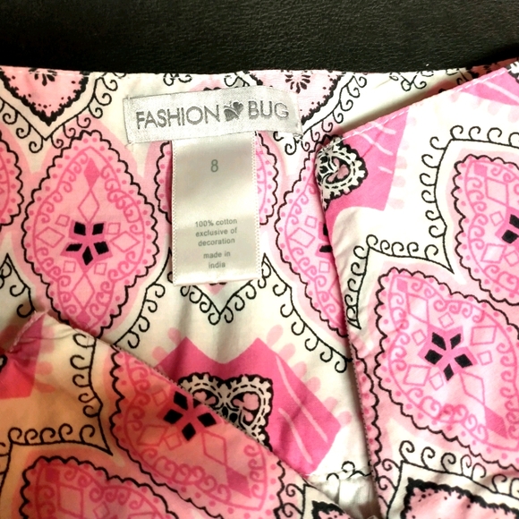 🎀Pretty pink pattern skirt🎀 - Picture 2 of 3